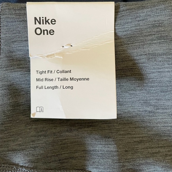Women’s NEW WITH TAG, Nike One Tight Fit, Mid Rise, Full Length Leggings - Picture 10 of 10